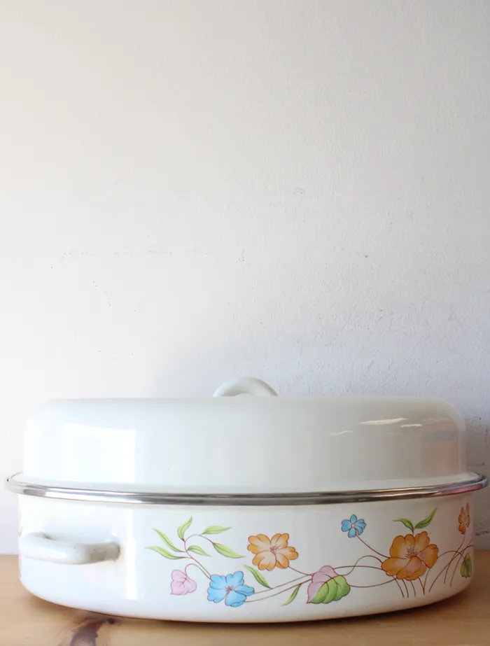 Jubilee Thrift Rings Vintage Floral Cream Enamel Large Roasting Pan