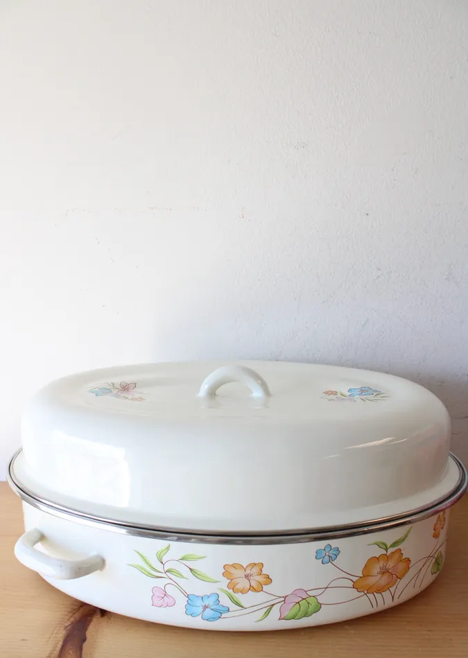 Jubilee Thrift Rings Vintage Floral Cream Enamel Large Roasting Pan