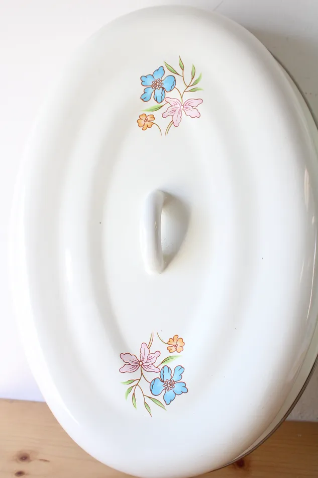 Jubilee Thrift Rings Vintage Floral Cream Enamel Large Roasting Pan