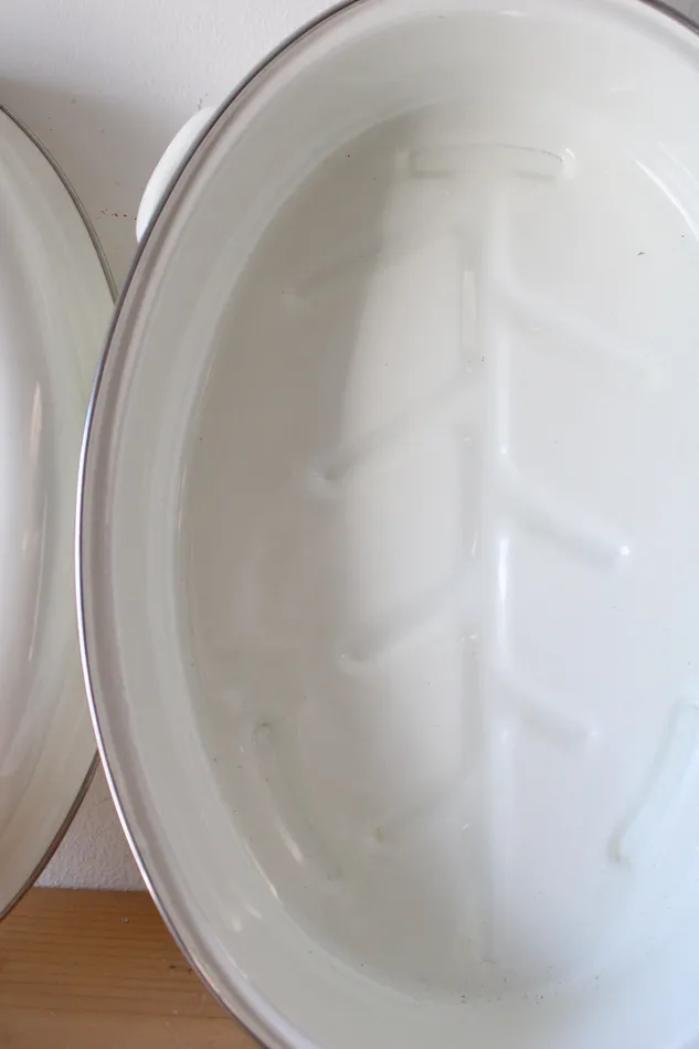 Jubilee Thrift Rings Vintage Floral Cream Enamel Large Roasting Pan