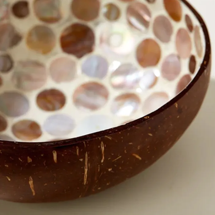 WORLDBUYERS Mosaic Polka Dot Mother of Pearl Coconut Bowl Necklaces