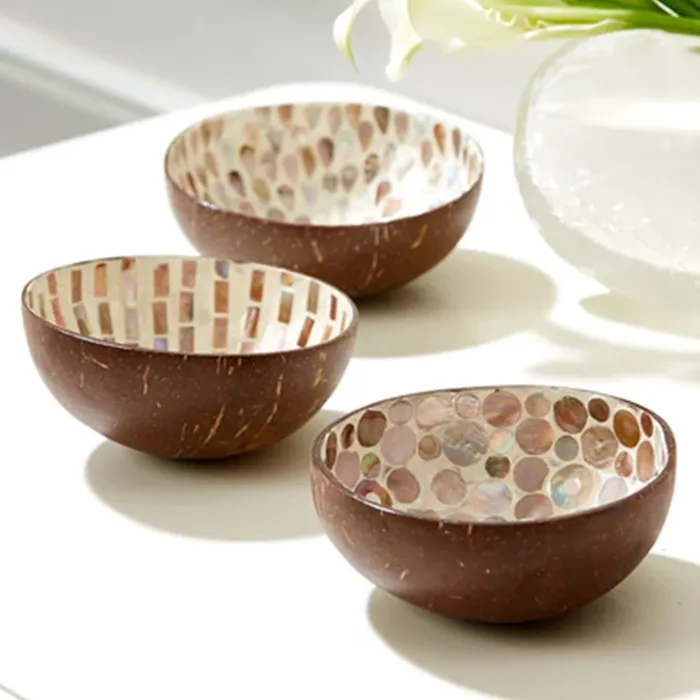 WORLDBUYERS Mosaic Polka Dot Mother of Pearl Coconut Bowl Necklaces