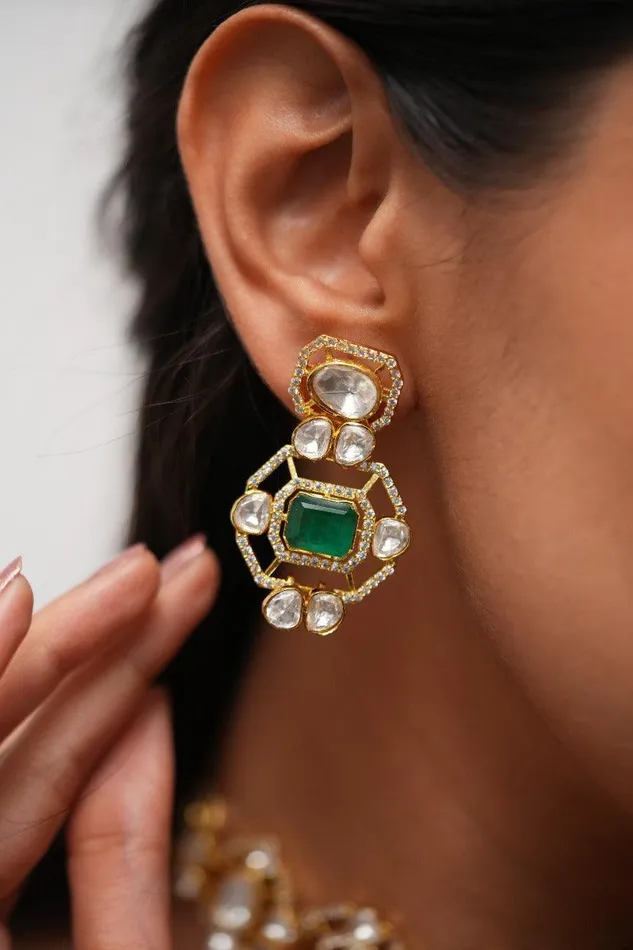 Attrangi PreStyled Sets Saloni Sleek Moissanite Gold Choker Set Attrangi PreStyled Sets Saloni Sleek Moissanite Gold Choker Set