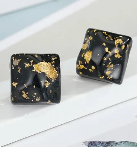 E1390 Black Irregular Square Gold Leaf Earrings 02 Earrings