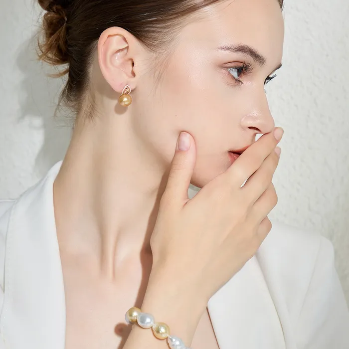 Earrings Pearly Lustre 18K Solid Gold South Sea Golden Pearl Stud Earrings KE00127
