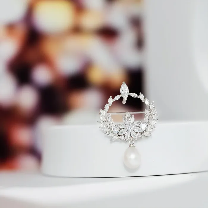 Elegant Freshwater Pearl Brooch WC00037 Pearly Lustre Earrings