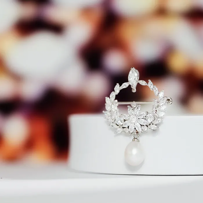 Elegant Freshwater Pearl Brooch WC00037 Pearly Lustre Earrings