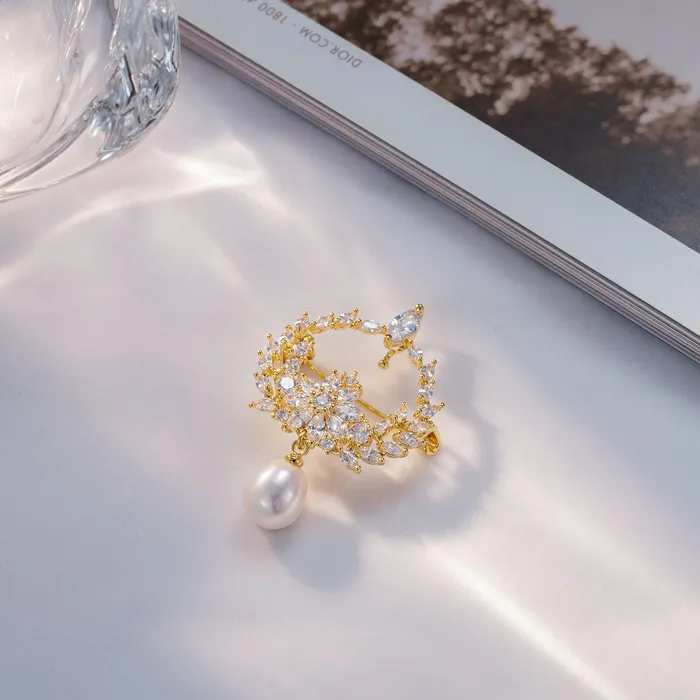 Elegant Freshwater Pearl Brooch WC00037 Pearly Lustre Earrings