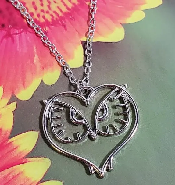 N932 Silver Owl Face Necklace with Free Earrings polly Necklaces