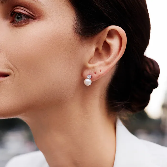 Pearly Lustre Earrings Elegant Freshwater Pearl Set WS00053