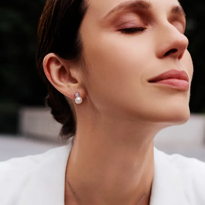 Pearly Lustre Earrings Elegant Freshwater Pearl Set WS00053