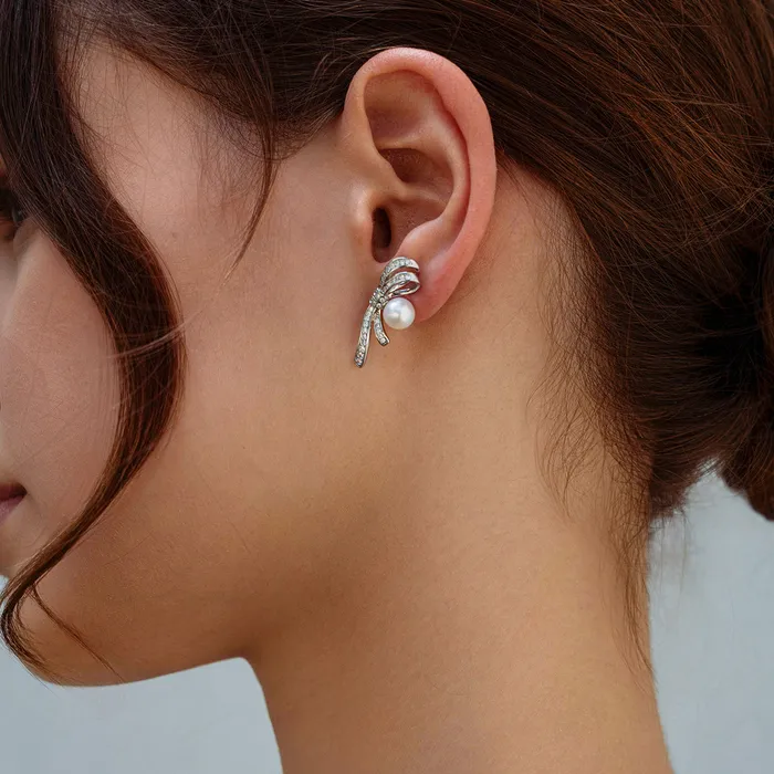 Pearly Lustre Earrings Freshwater Pearl Earrings WE00156 RIBBON