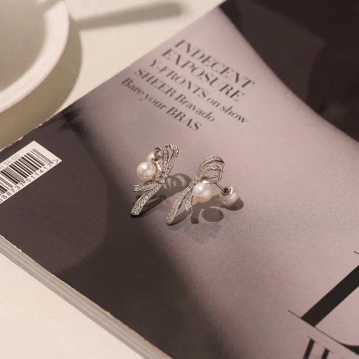 Pearly Lustre Earrings Freshwater Pearl Earrings WE00156 RIBBON