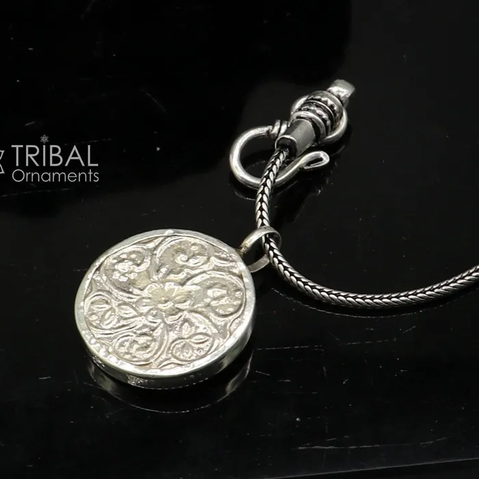 TRIBAL ORNAMENTS Necklaces Stylish 925 sterling silver handmade idol God Ganesha pendant amazing painting pendant unisex gifting functional kavacham jewelry nsp778 TRIBAL ORNAMENTS Necklaces Stylish 925 sterling silver handmade idol God Ganesha pendant amazing painting pendant unisex gifting functional kavacham jewelry nsp778