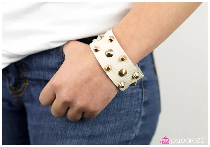 Bracelets Paparazzi Bracelet Coming In for A Landing Gold Paparazzi Jewelry