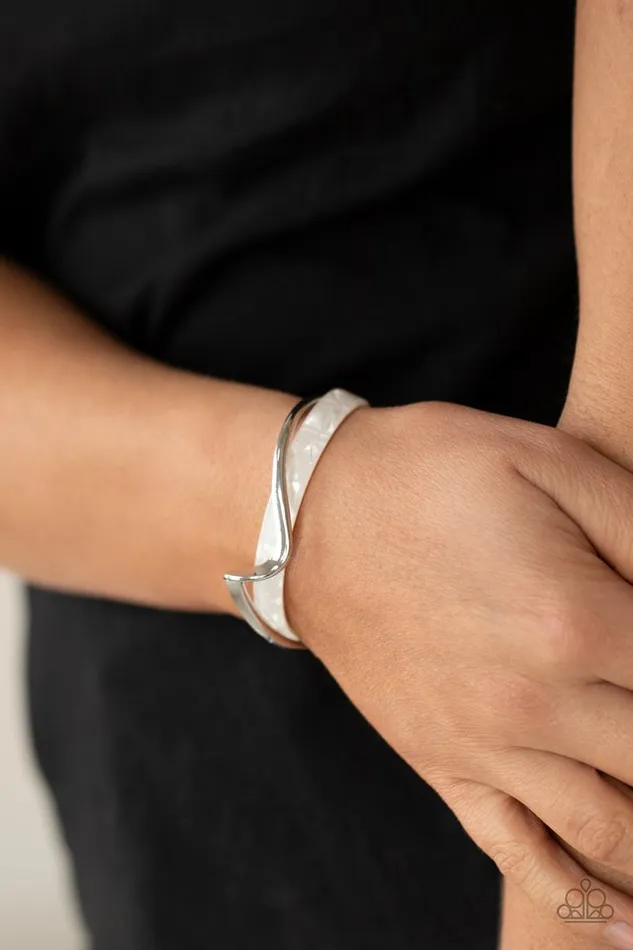 Bracelets Paparazzi Jewelry Paparazzi Bracelet Craveable Curves White