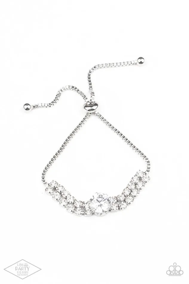 Bracelets Paparazzi Jewelry Paparazzi Bracelet Gorgeously Glitzy White Bracelets Paparazzi Jewelry Paparazzi Bracelet Gorgeously Glitzy White
