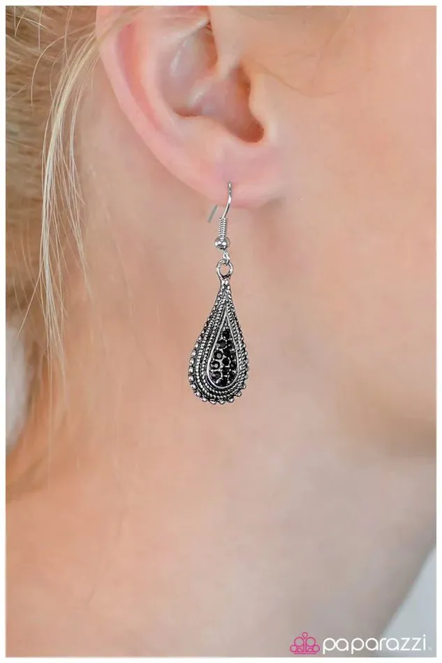 Earrings Paparazzi Earring Beauty Queen Black Paparazzi Jewelry