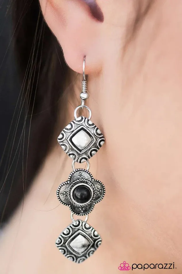 Earrings Paparazzi Earring Western Wallflower Black Paparazzi Jewelry