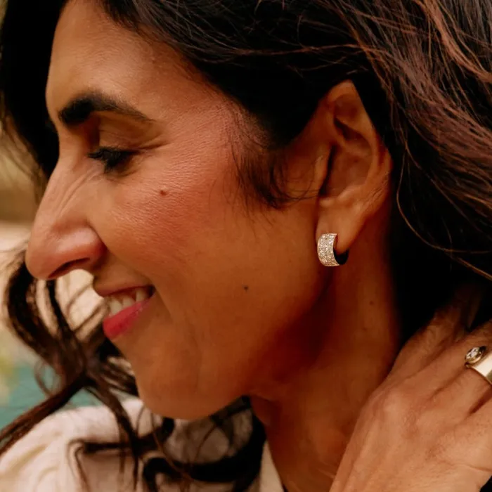Earrings Single Stone Single Stone Jenni Cobblestone Huggie Earrings