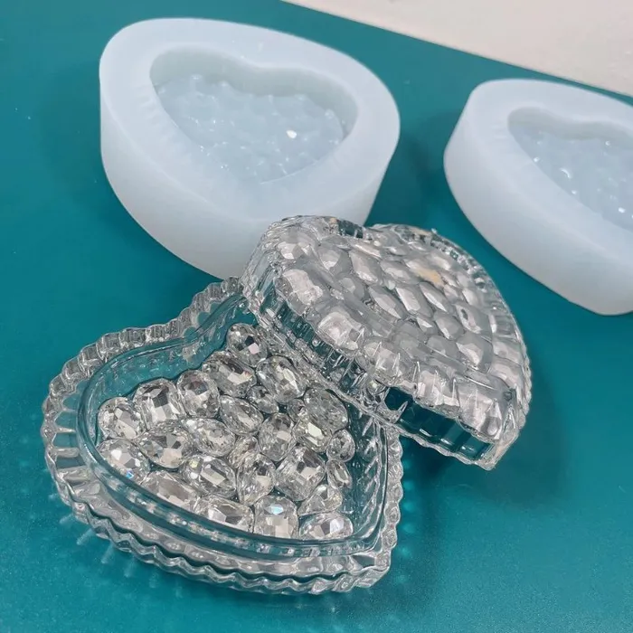 Necklaces IntoResin Handmade Diamond Heart Storage Box Resin Mold