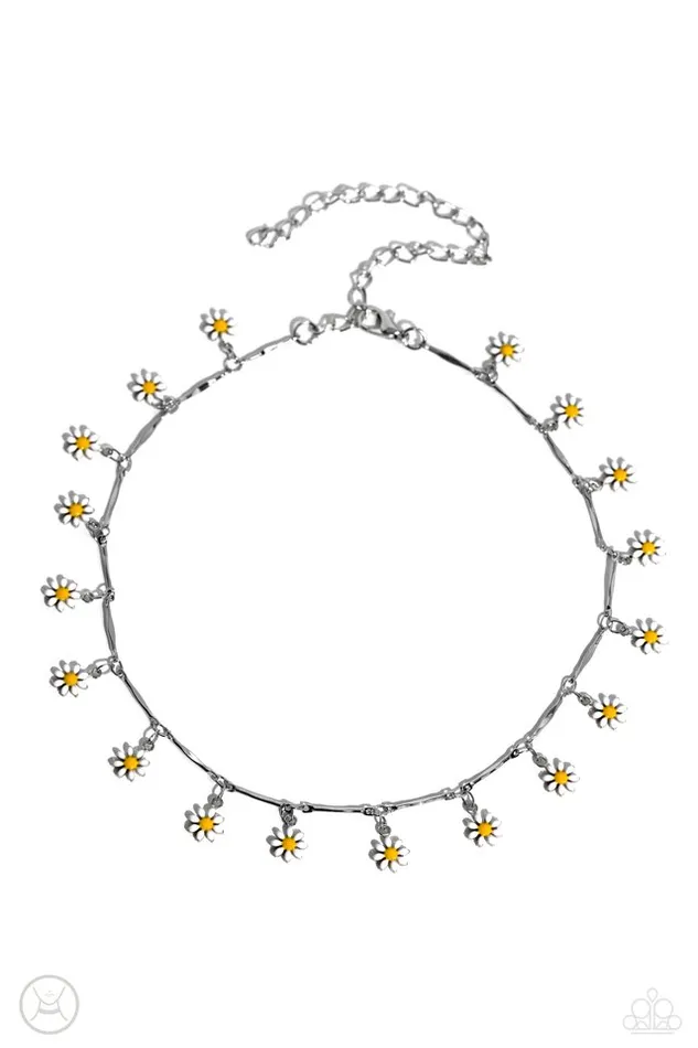 Necklaces Paparazzi Jewelry Paparazzi Necklace Delicate Display White Necklaces Paparazzi Jewelry Paparazzi Necklace Delicate Display White