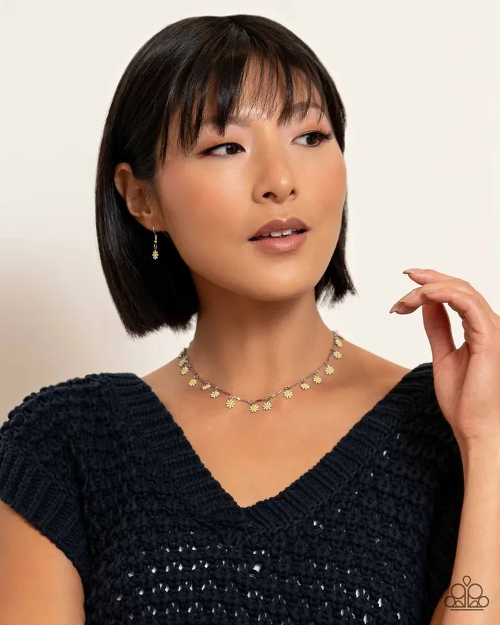 Necklaces Paparazzi Jewelry Paparazzi Necklace Delicate Display White Necklaces Paparazzi Jewelry Paparazzi Necklace Delicate Display White