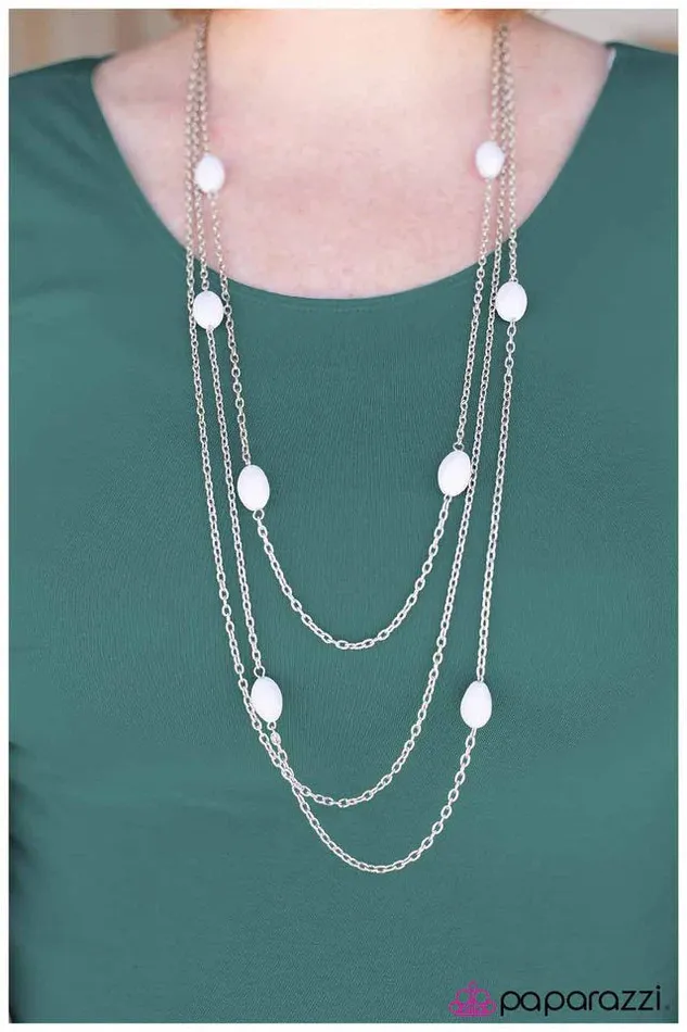 Necklaces Paparazzi Jewelry Paparazzi Necklace Egging Me On White