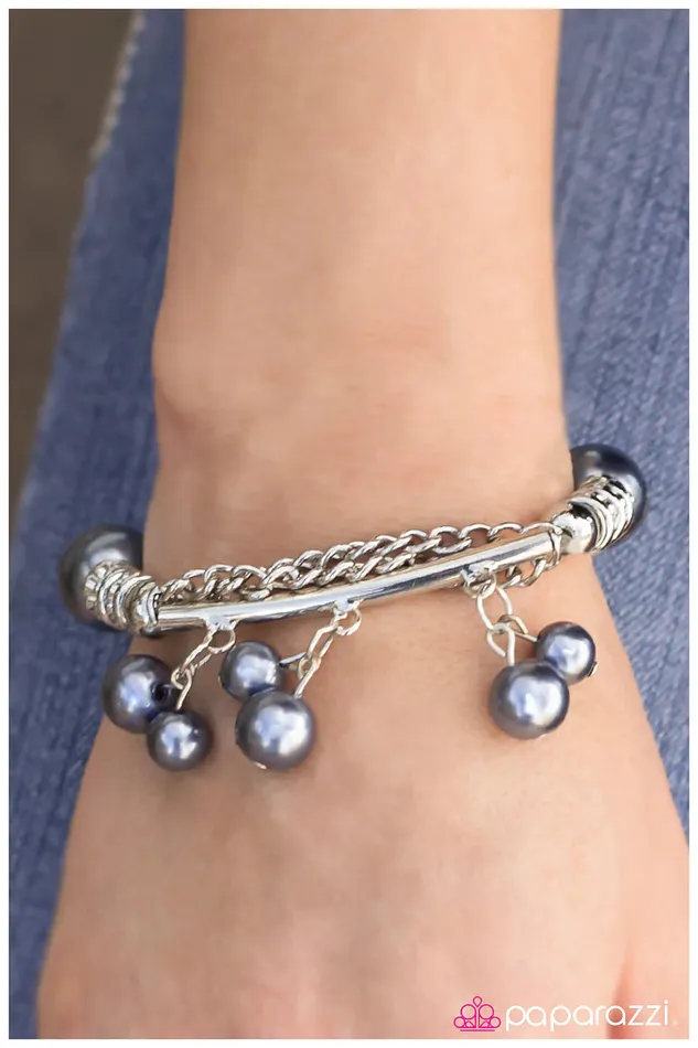 Paparazzi Bracelet To Be Desired Silver Paparazzi Jewelry Bracelets