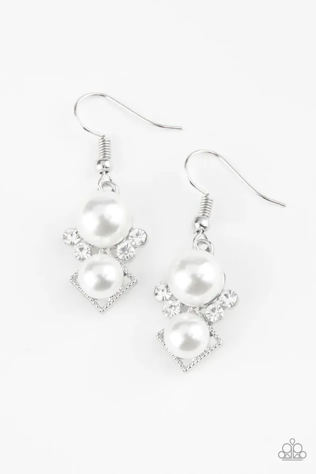Paparazzi Earring Mrs Gatsby White Paparazzi Jewelry Earrings