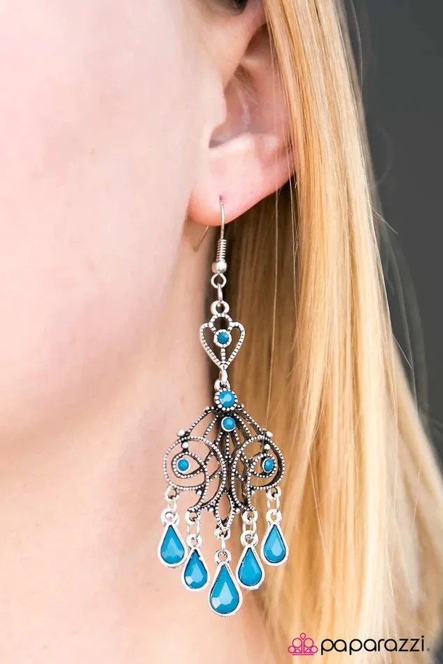 Paparazzi Jewelry Earrings Paparazzi Earring Diva Decadence Blue
