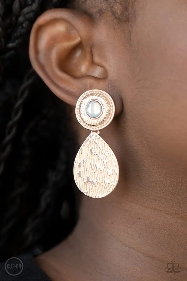 Paparazzi Jewelry Earrings Paparazzi Earring Emblazoned Edge Rose Gold