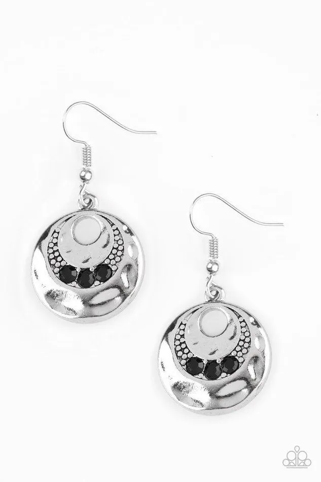 Paparazzi Jewelry Earrings Paparazzi Earring Hard CACHE Black