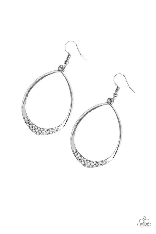 Paparazzi Jewelry Earrings Paparazzi Earring REIGN Down White
