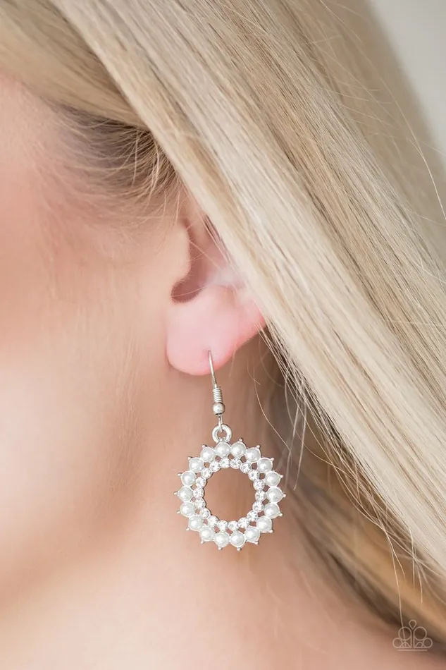 Paparazzi Jewelry Earrings Paparazzi Earring Wreathed In Radiance White