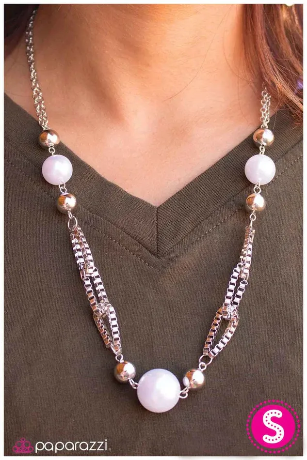 Paparazzi Jewelry Necklaces Paparazzi Necklace Calm and Connected White