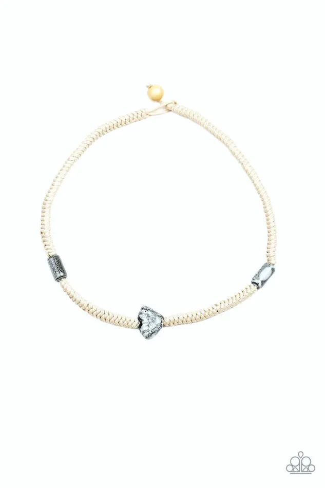 Paparazzi Jewelry Necklaces Paparazzi Necklace Canyon Climber Silver