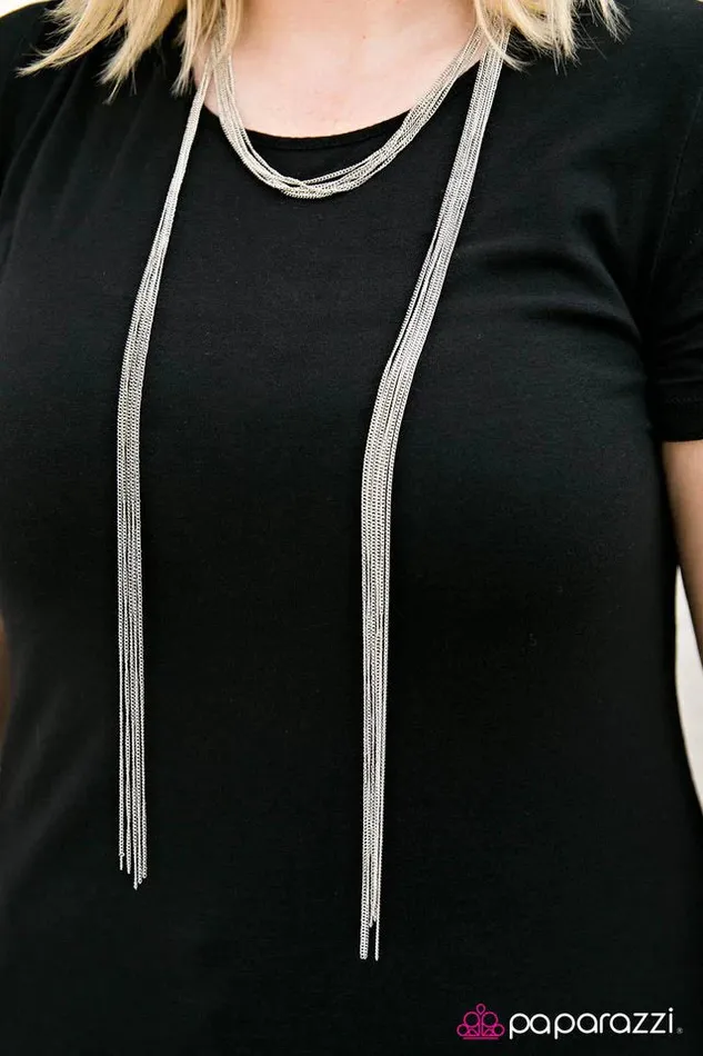 Paparazzi Jewelry Necklaces Paparazzi Necklace Dont Forget Your Scarf Silver