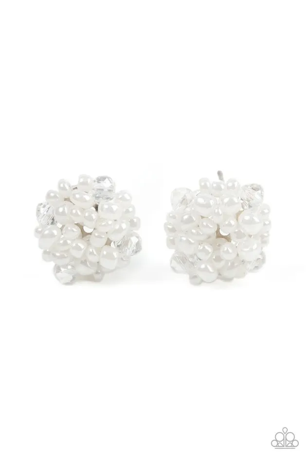 Paparazzi Jewelry Paparazzi Earring Bunches of Bubbly White Earrings Paparazzi Jewelry Paparazzi Earring Bunches of Bubbly White Earrings