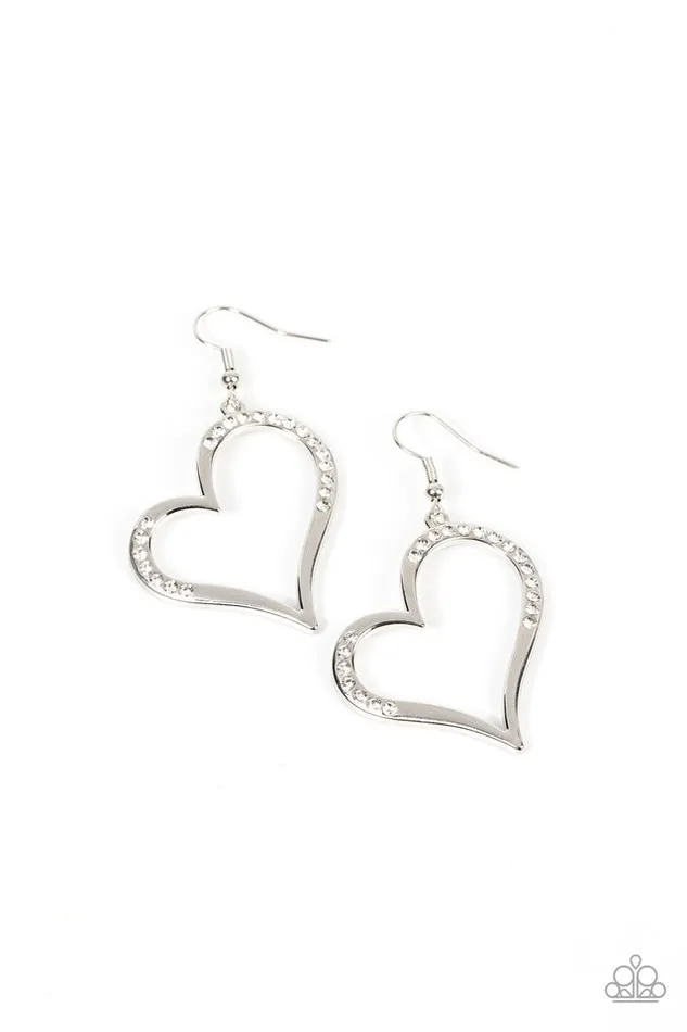 Paparazzi Jewelry Paparazzi Earring Tenderhearted Twinkle White Earrings Paparazzi Jewelry Paparazzi Earring Tenderhearted Twinkle White Earrings