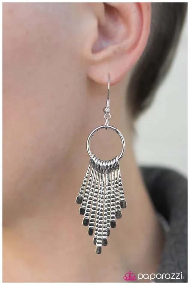 Paparazzi Jewelry Paparazzi Earring The Speed of Light Silver Earrings