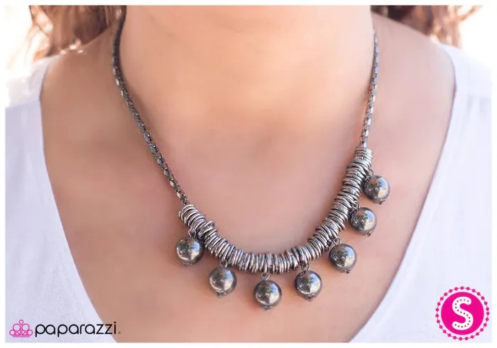 Paparazzi Jewelry Paparazzi Necklace Lucky Strike Black Necklaces