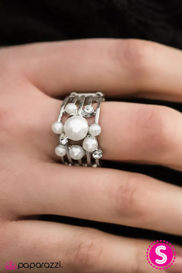 Paparazzi Jewelry Paparazzi Ring Chamber Choir White Rings