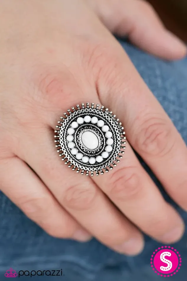Paparazzi Jewelry Rings Paparazzi Ring Summer Flair White