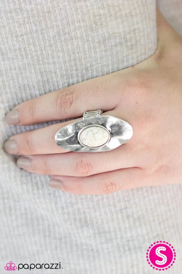 Paparazzi Jewelry Rings Paparazzi Ring The Western Front White