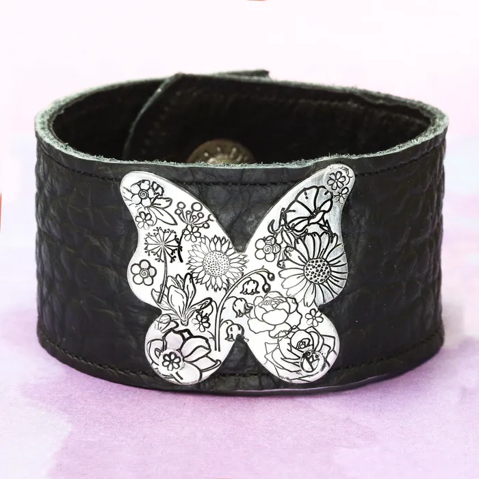 Bracelets SS Black Bullhide Leather Cuff Bracelet 125 Wide 7 Long