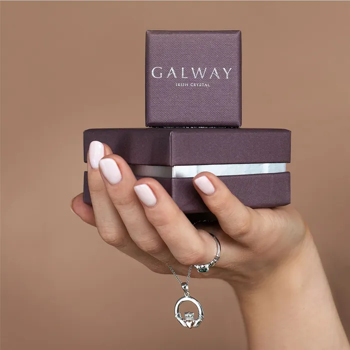 Galway Galway Shamrock Green Crystal Sterling Silver Pendant 137 Gms Rhodium Plated Necklaces Galway Galway Shamrock Green Crystal Sterling Silver Pendant 137 Gms Rhodium Plated Necklaces