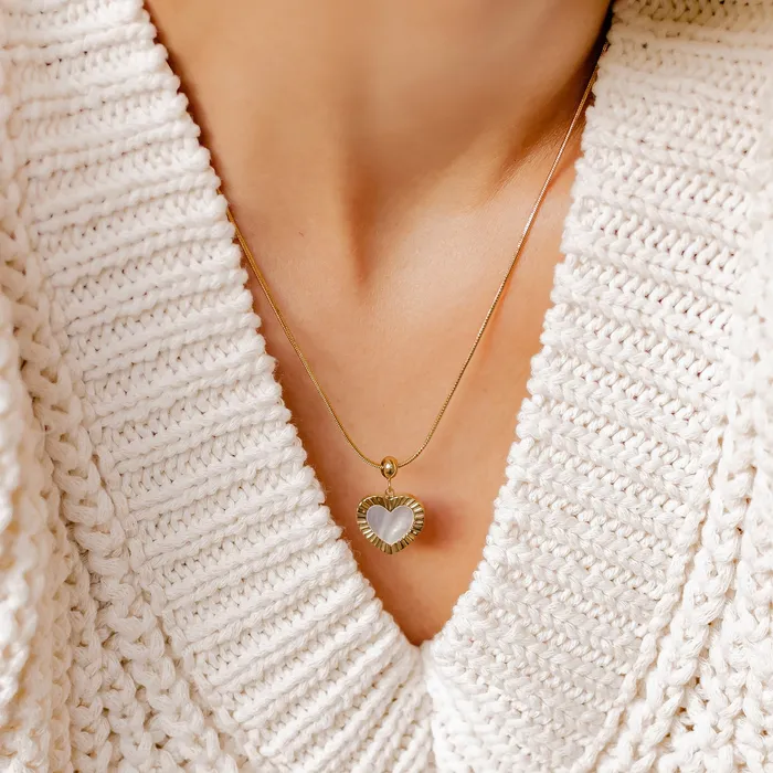 Hey Happiness Necklaces Shining Heart Pendant Gold