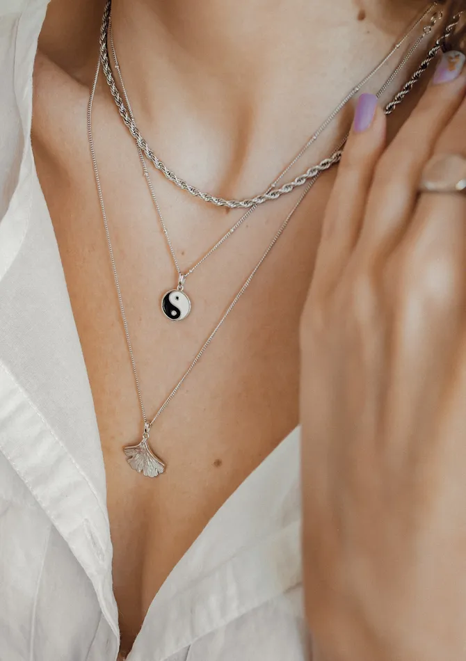 Necklaces Hey Happiness Thin Twist Chain Necklace Silver Necklaces Hey Happiness Thin Twist Chain Necklace Silver