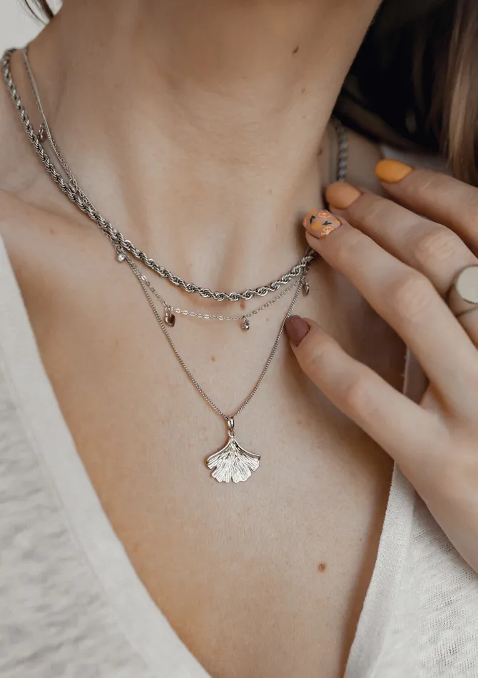 Necklaces Hey Happiness Thin Twist Chain Necklace Silver Necklaces Hey Happiness Thin Twist Chain Necklace Silver